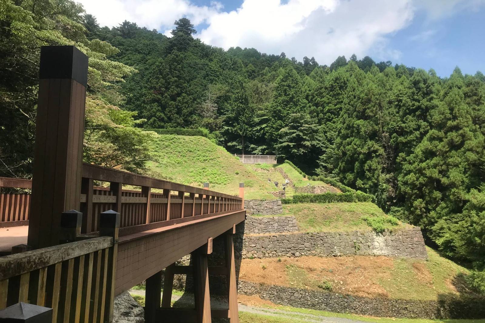 Hachioji Castle: a whole mountain of a castle, an hour from Shibuya